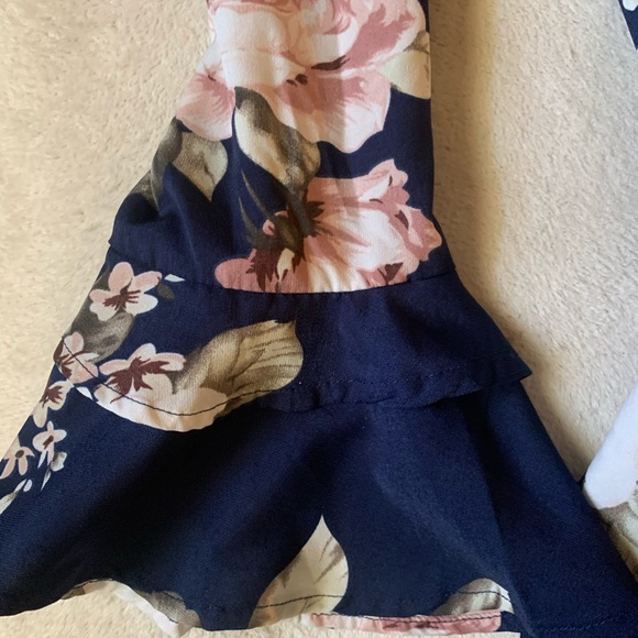 Ruffle Floral Blouse - Picture 2 of 4